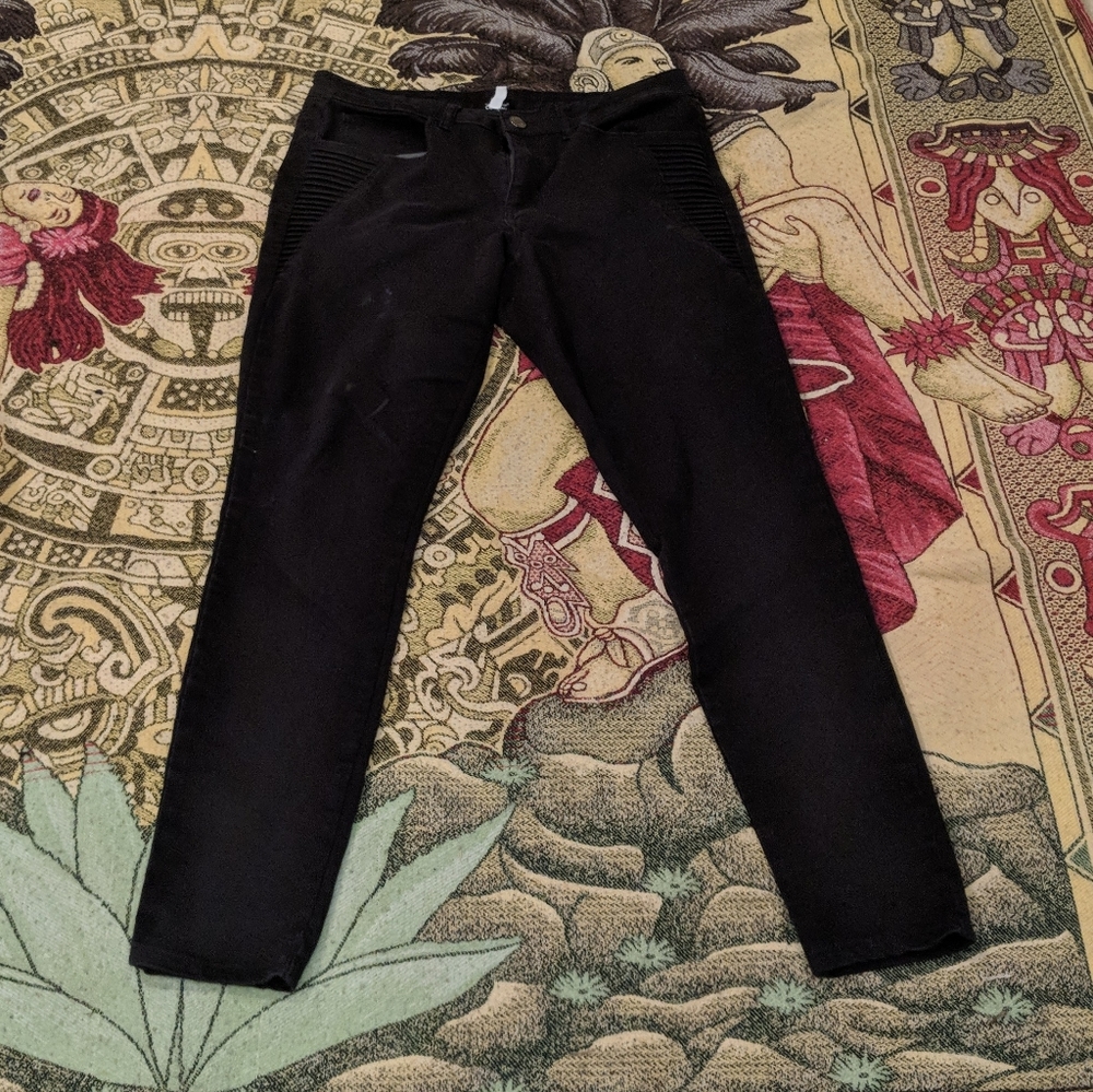 Pants - Picture 1 of 4